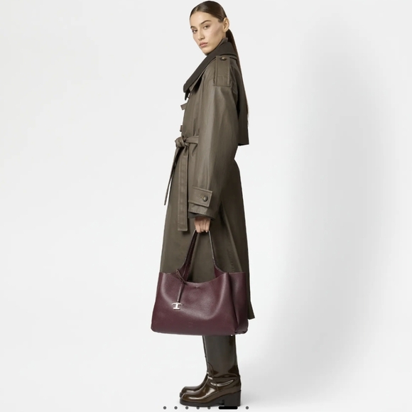Tod's Medium Apa Leather Tote Burgundy - Picture 3 of 14